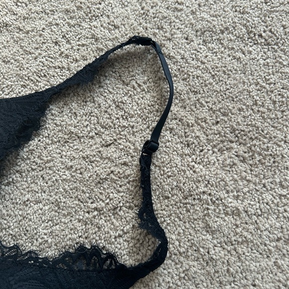 Halter Neck Lightly Lined Lace Bra - Picture 2 of 5